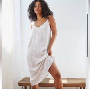 Aritzia Wilfred Whirlwind Dress size Small